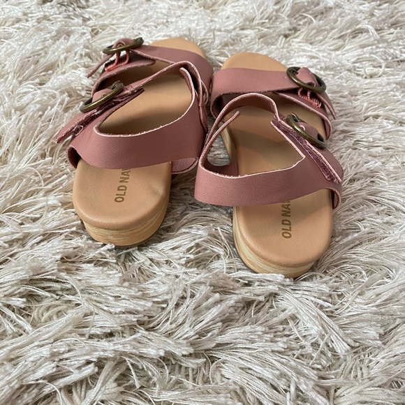 Old Navy Sandals - Picture 3 of 3